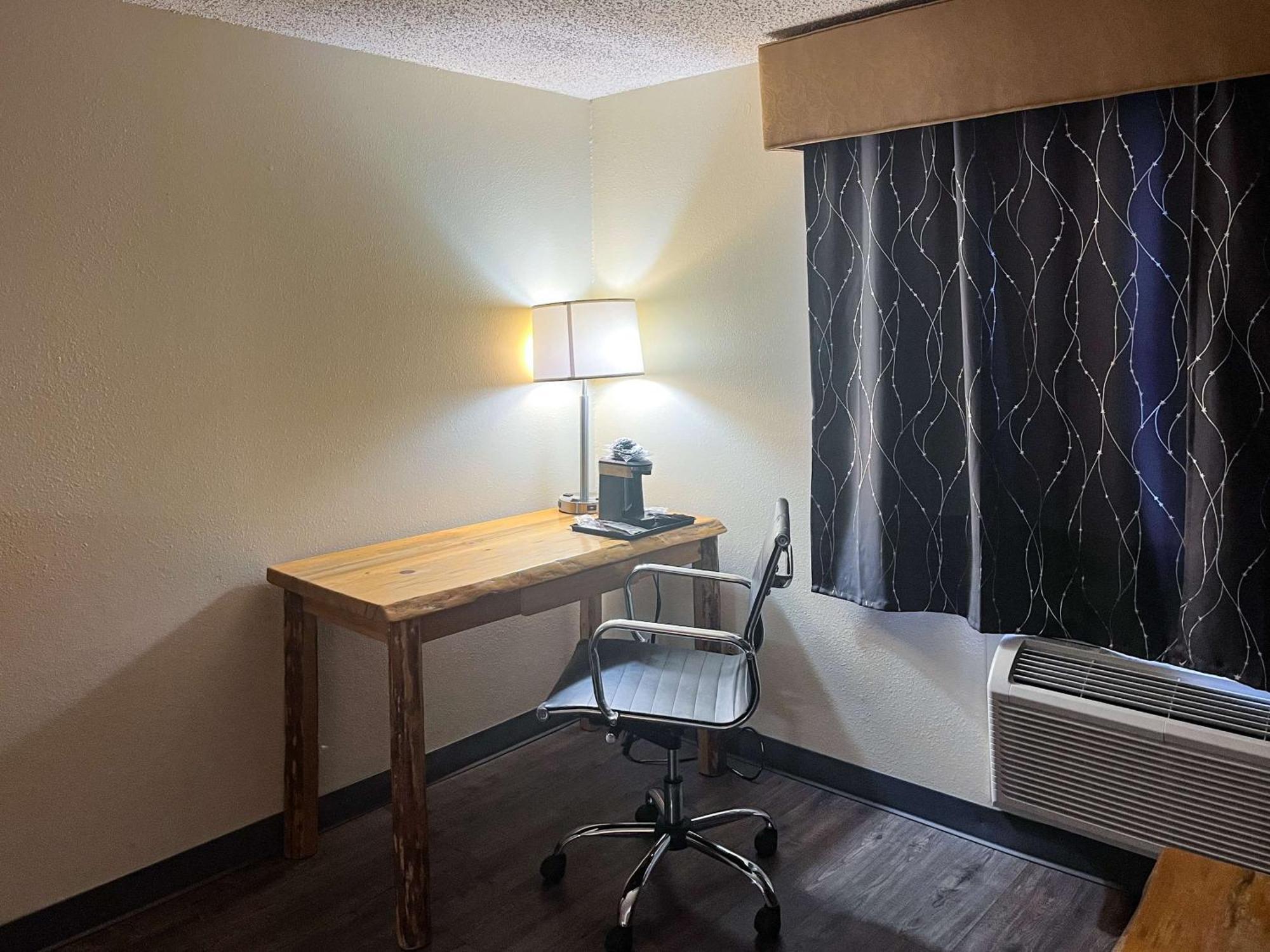 Studio 6 Suites Butte Mt I-90 I-15 Ngoại thất bức ảnh
